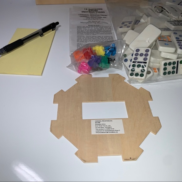 Classic Game Collection Mexican Train Dominoes wit - Picture 6 of 11